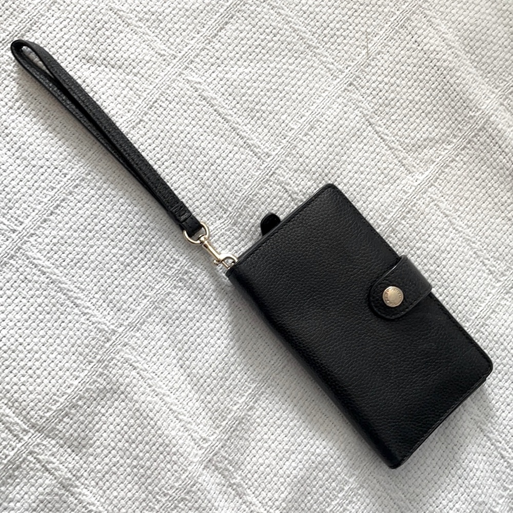 Coach black smartphone pebble leather wristlet